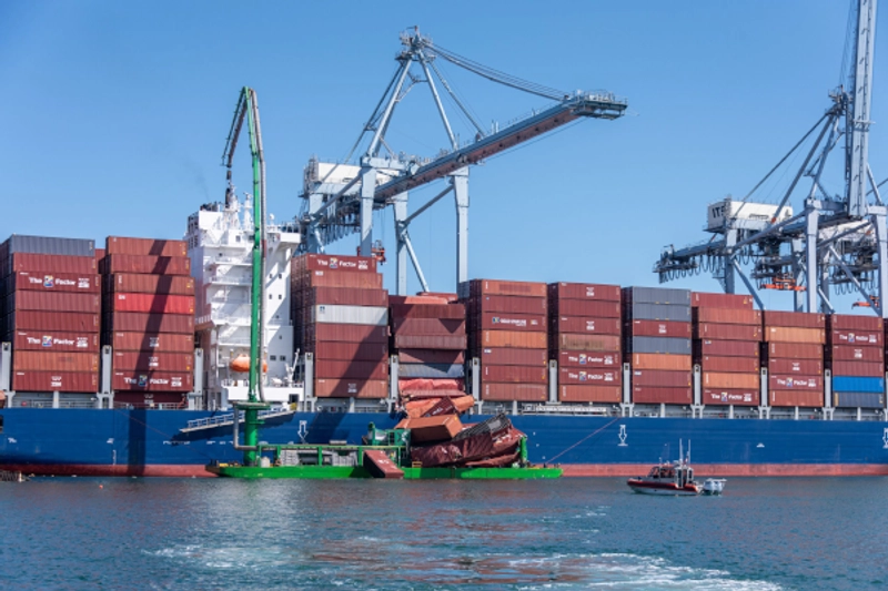 Container Ship Incident at Port of Long Beach Sends Dozens of Containers Into the Water thumbnail