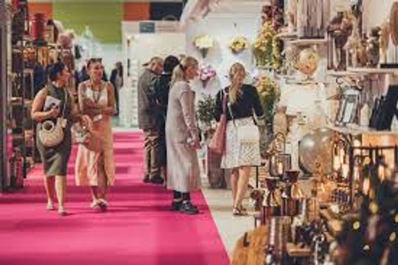 Show AUTUMN FAIR