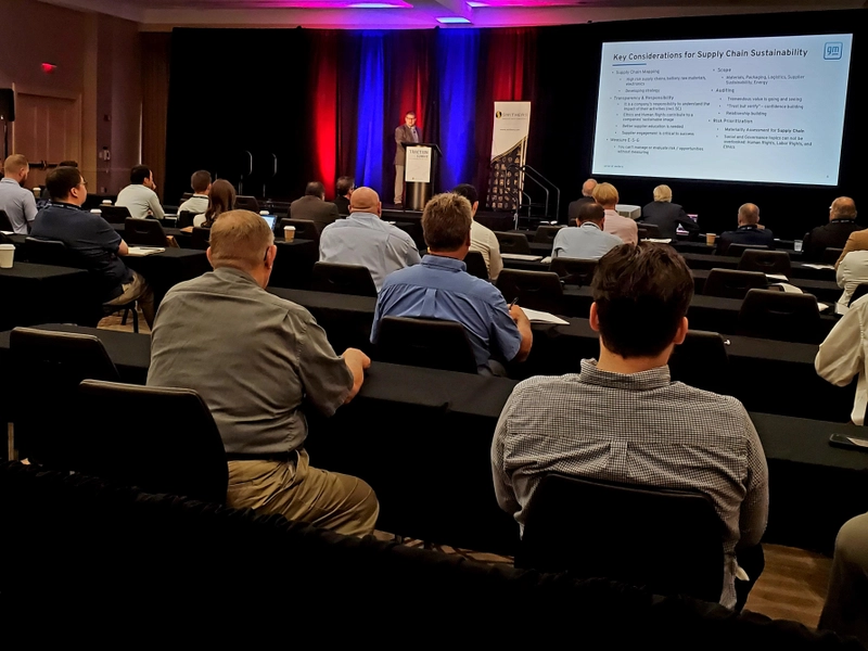 Show TRACTION SUMMIT