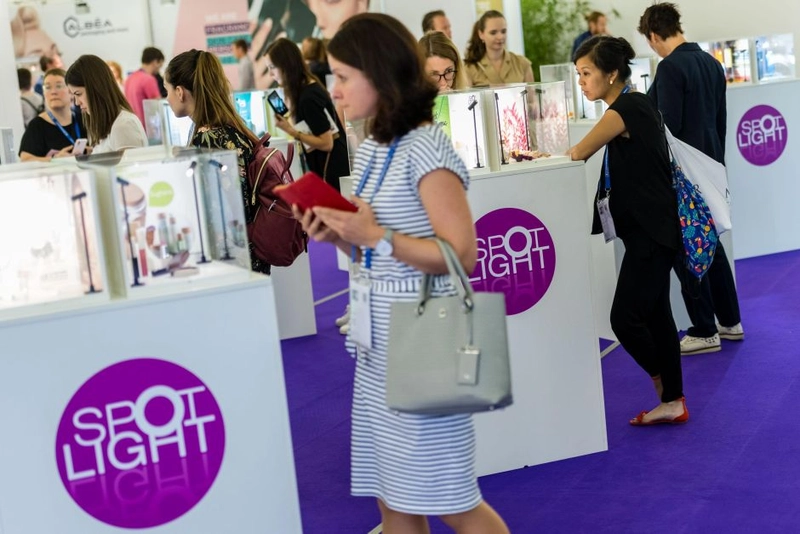 Show COSMETIC BUSINESS