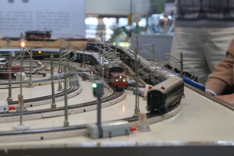 Show TOY COLLECTORS FAIR