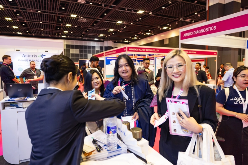 Show SINGAPORE VET SOW