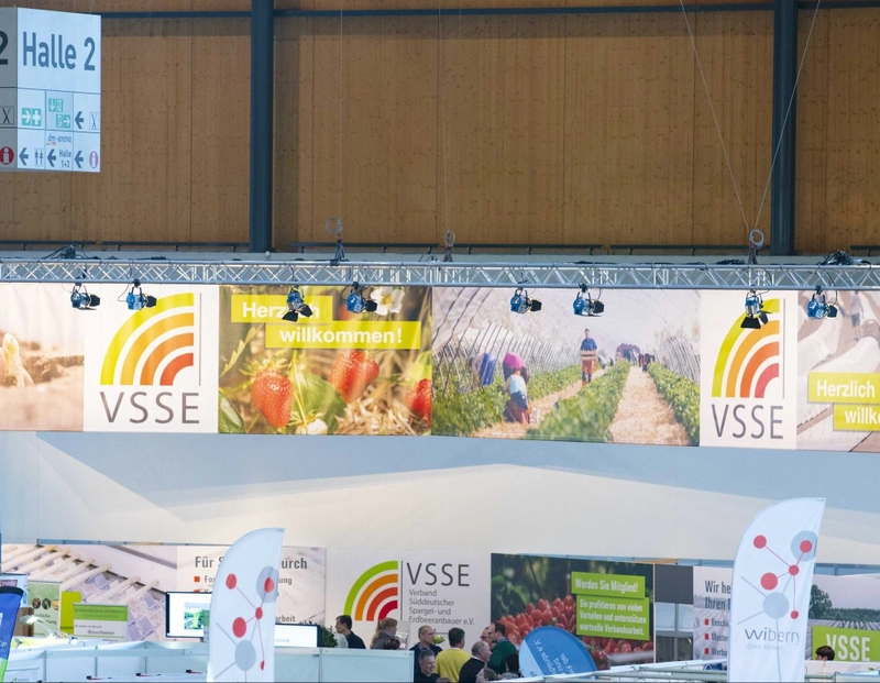 Show EXPOSE - EUROPAEISCHE SPARGEL UND ERDBEERBOERSE in conjunction with EXPODIREKT