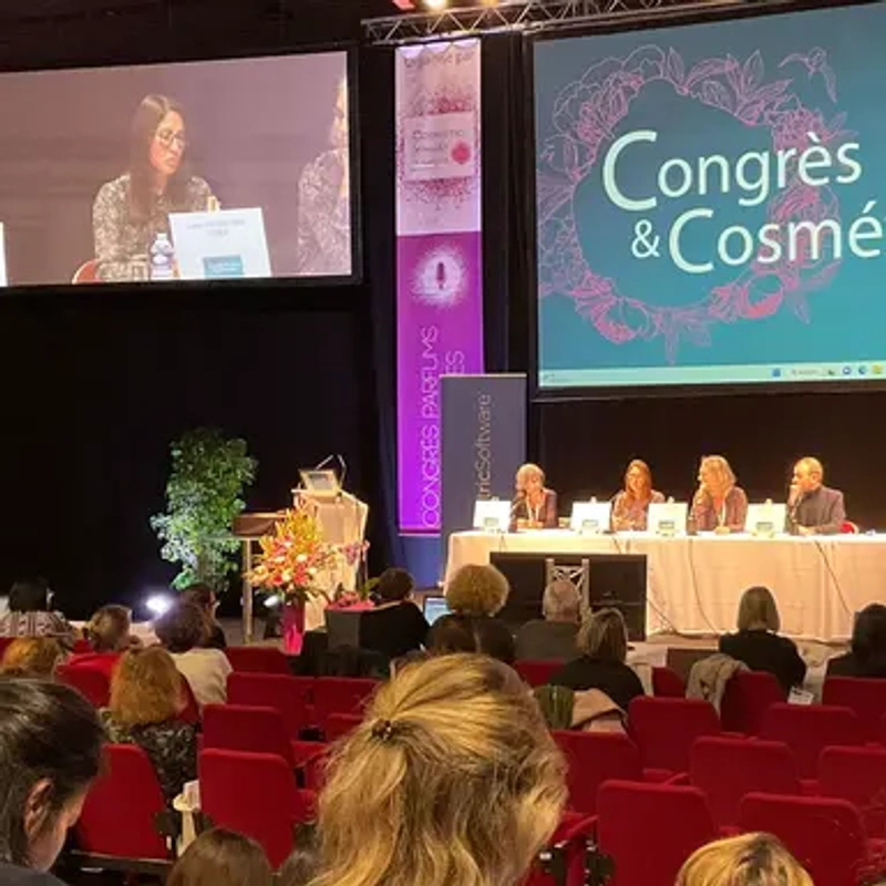 Show PERFUMES & COSMETICS CONGRESS