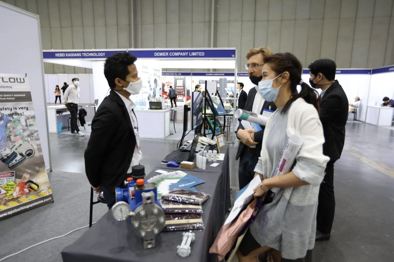Show OGET - OIL & GAS THAILAND