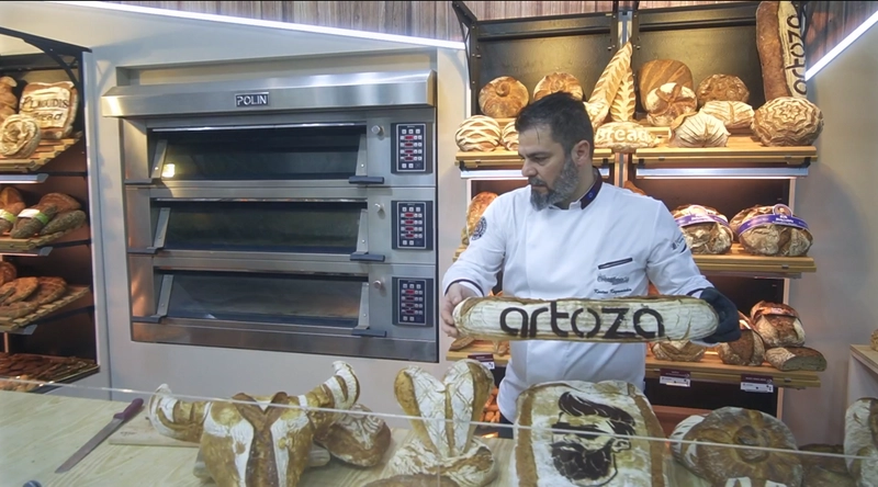 Show ARTOZA