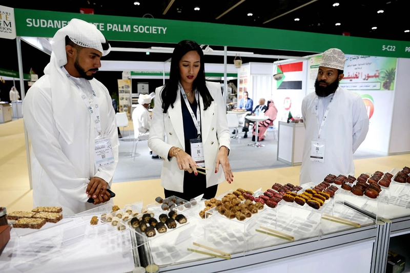 Show Abu Dhabi Date Palm Exhibition 