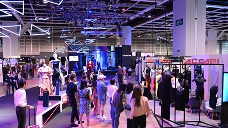 Event CENTRESTAGE 