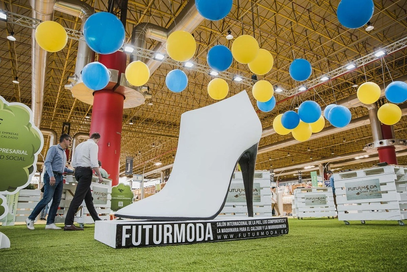 Show FUTURMODA