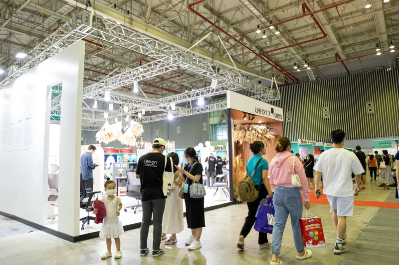 Show Vietnam International Premium Products Fair