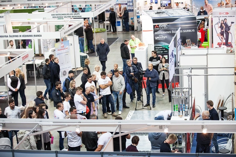 Exhibition SUPERHOUSES