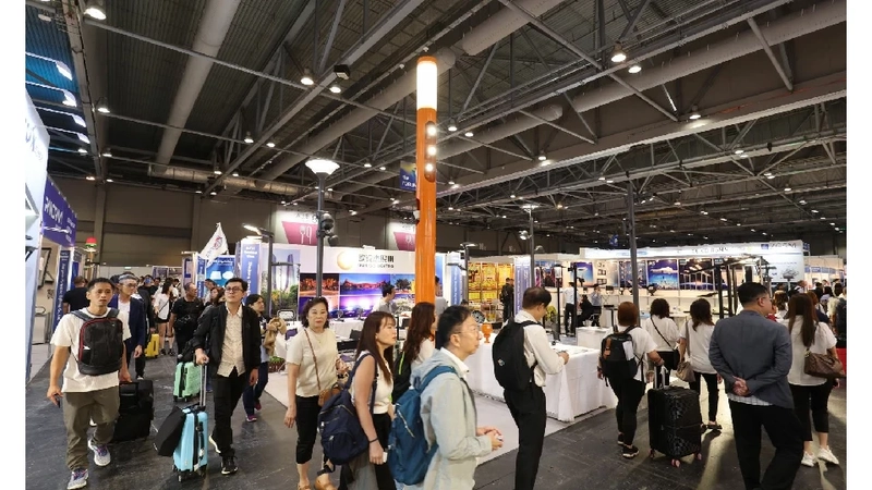 Show Hong Kong International Outdoor and Tech Light Expo 