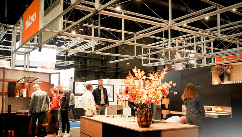Show HoutPro Plus