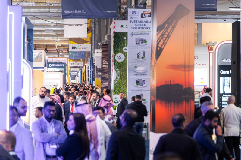 Show Saudi FM & Clean