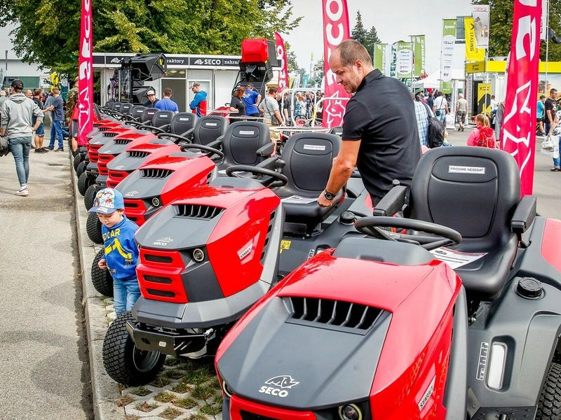 Show Země živitelka