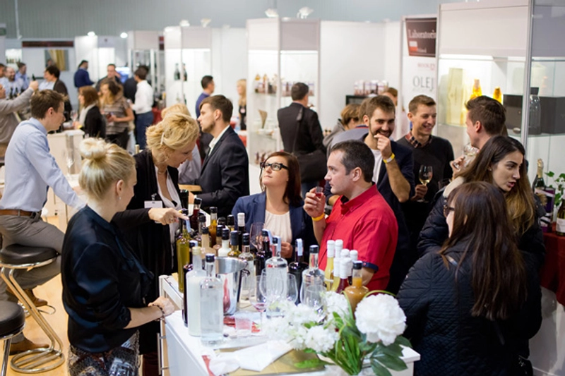 Show Warsaw Oil Festival 