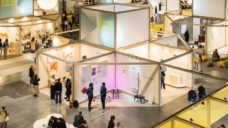 Show SaloneSatellite